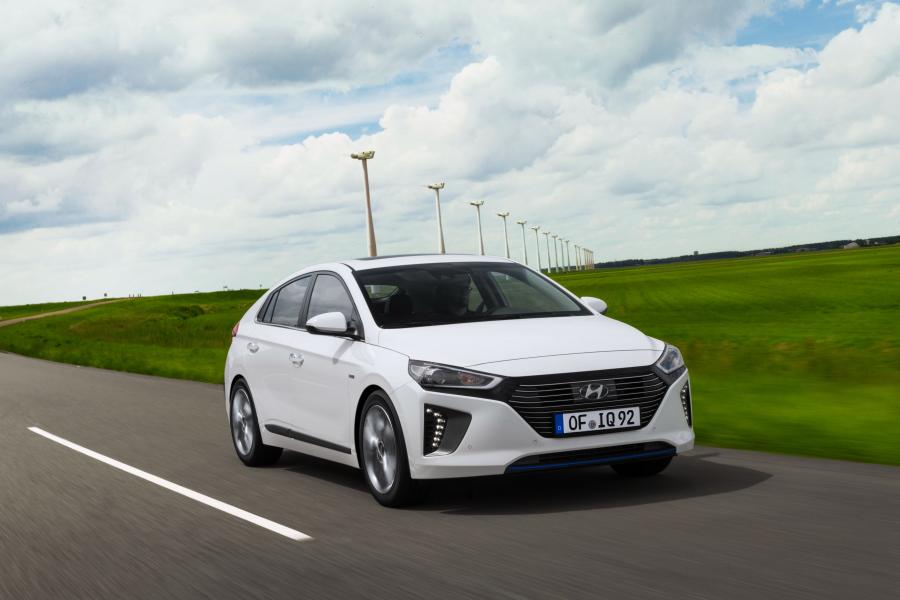  Hyundai IONIQ hybrid (AE) 2016 года  (WW) (фото 15 из 38)